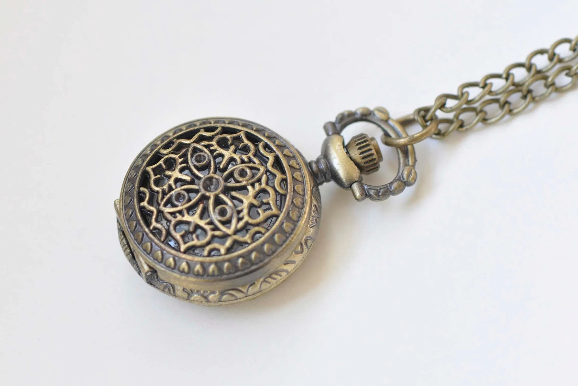Antique Bronze Small Pocket Watch Necklace Set of 1 A6639