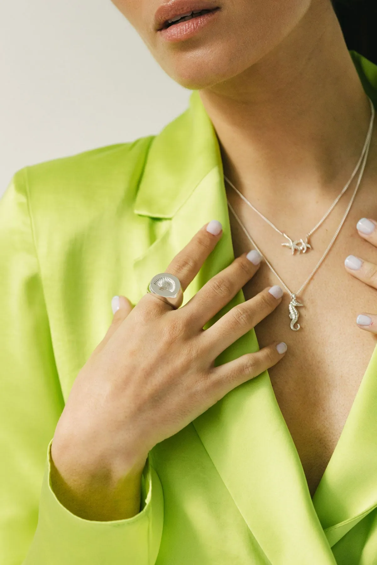 Chunky shell ring silver