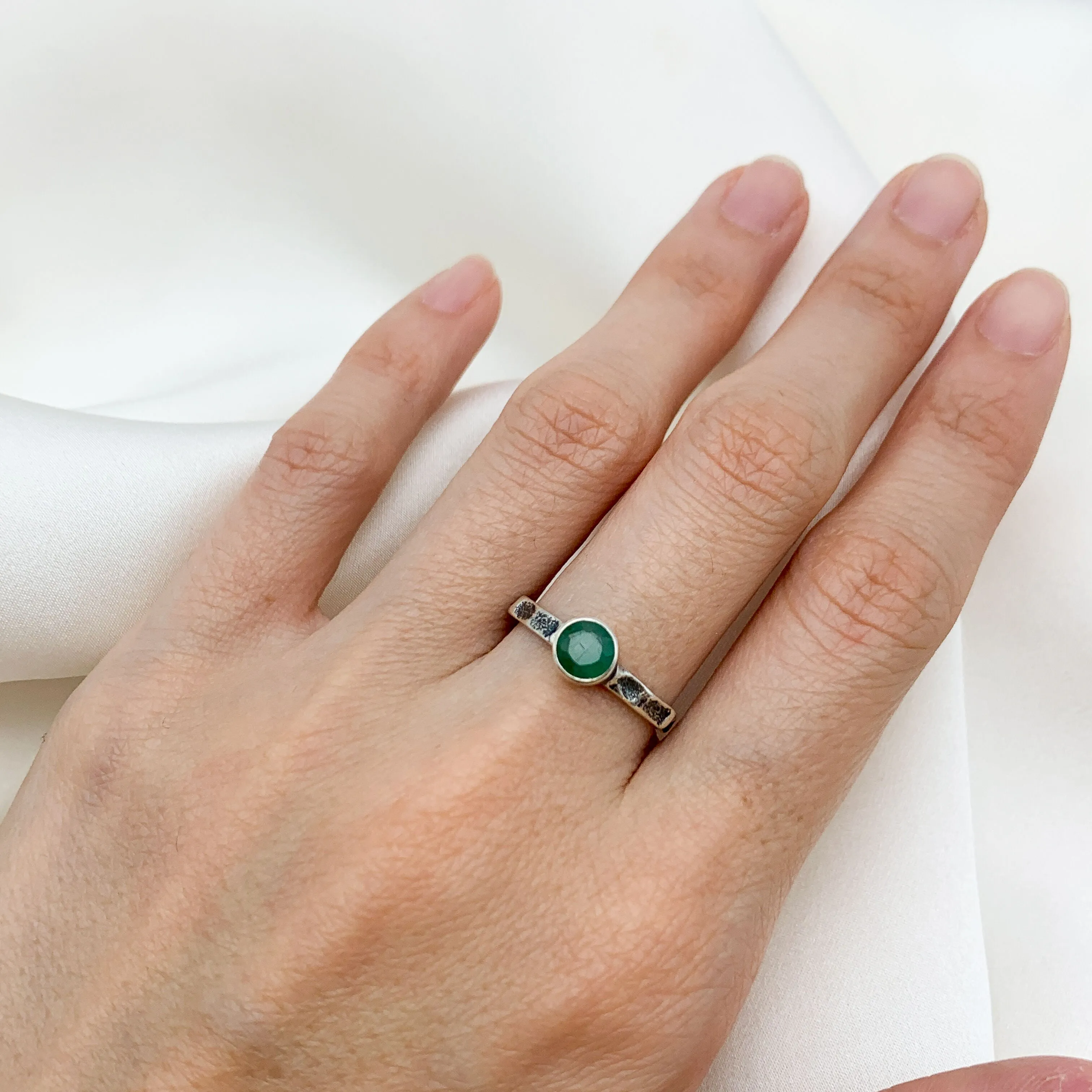 Dainty Emerald Ring - Silver Hammered Band - Emerald Bezel Ring