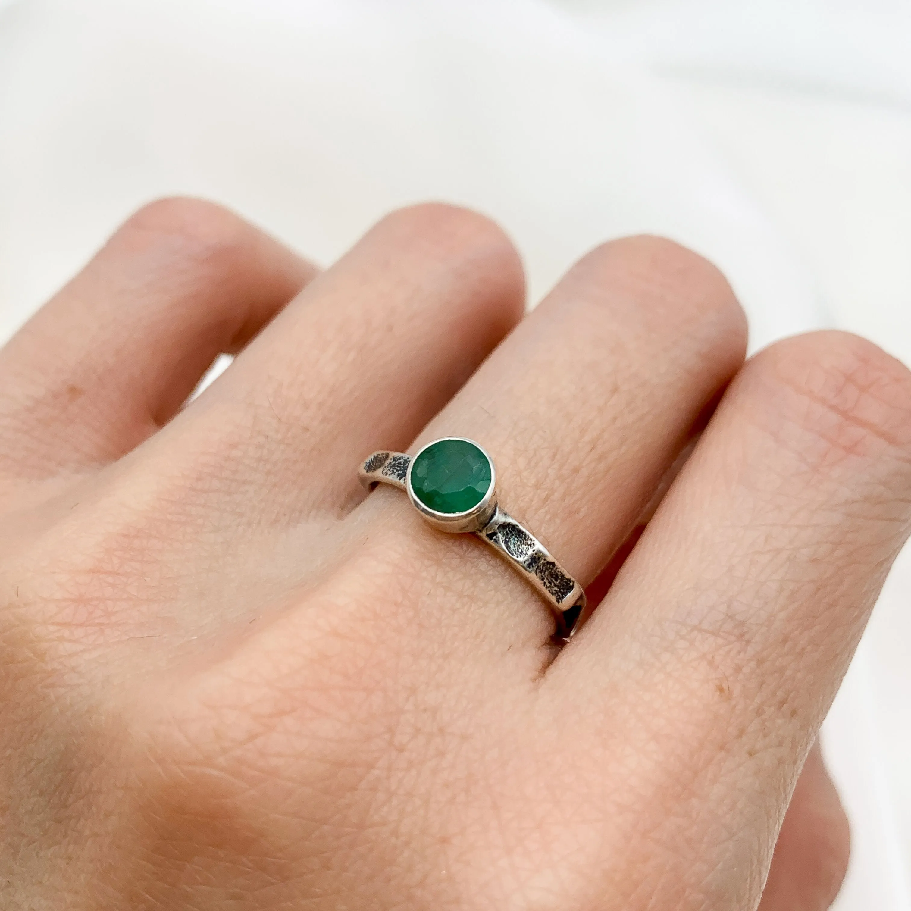 Dainty Emerald Ring - Silver Hammered Band - Emerald Bezel Ring
