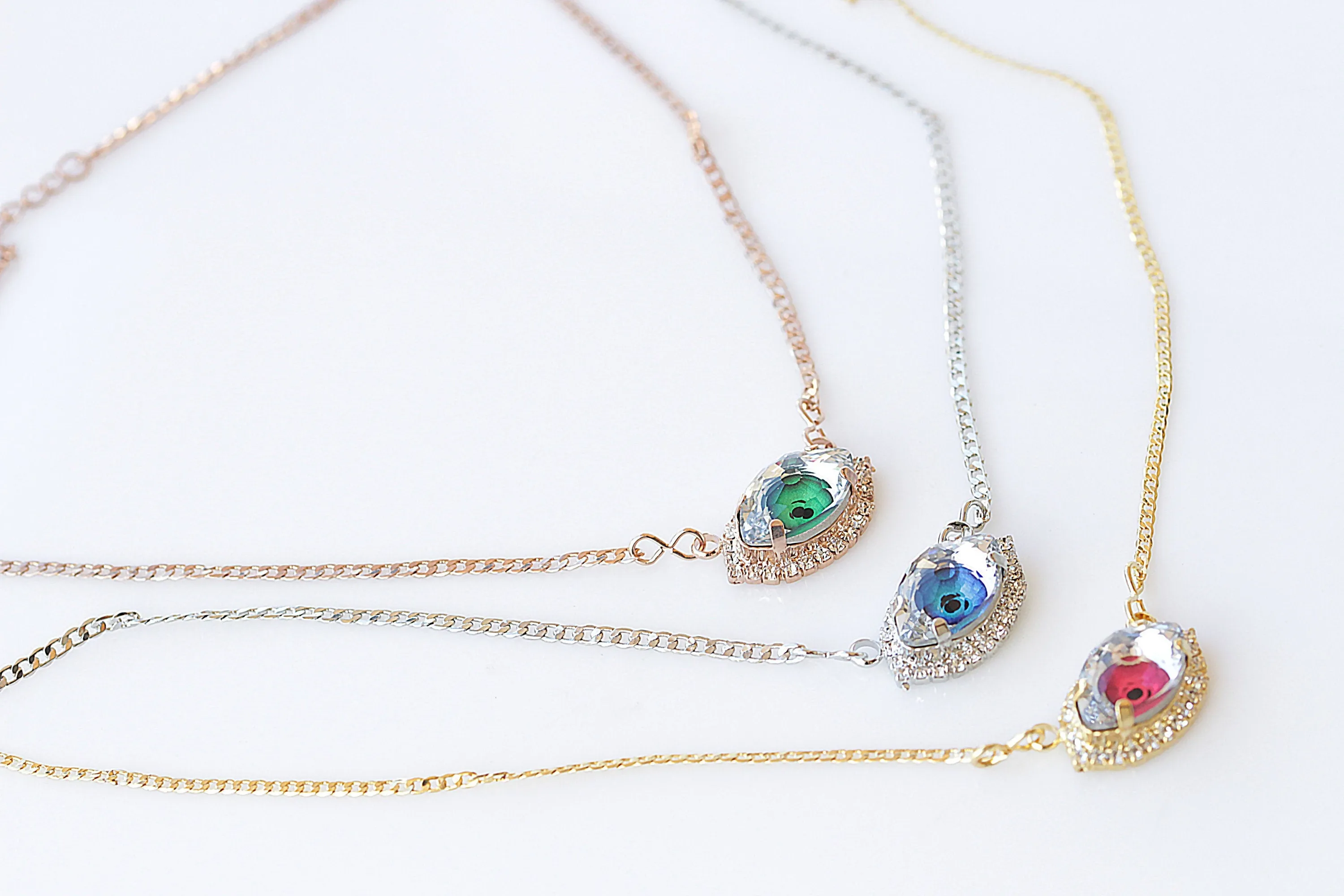 EYE NECKLACE