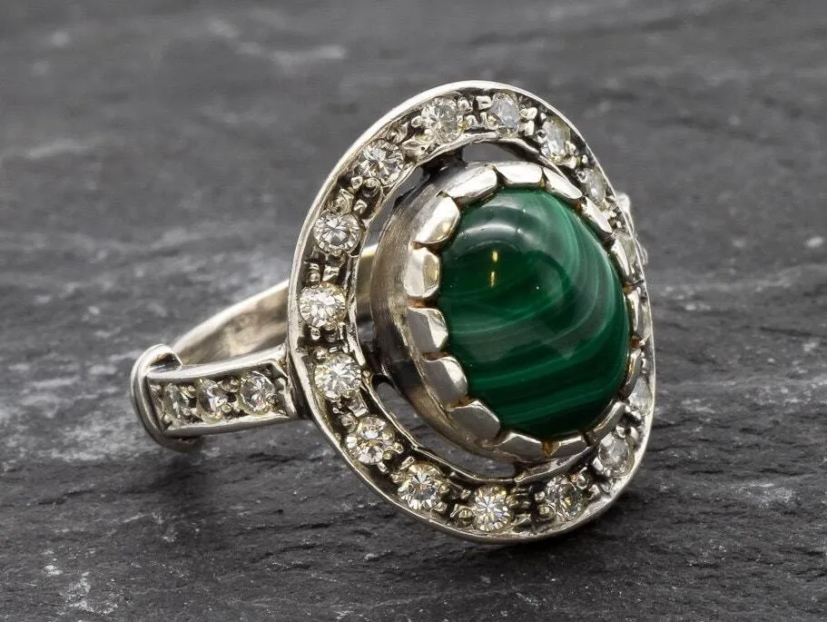 Malachite Ring - Green Vintage Ring - Oval Cocktail Ring