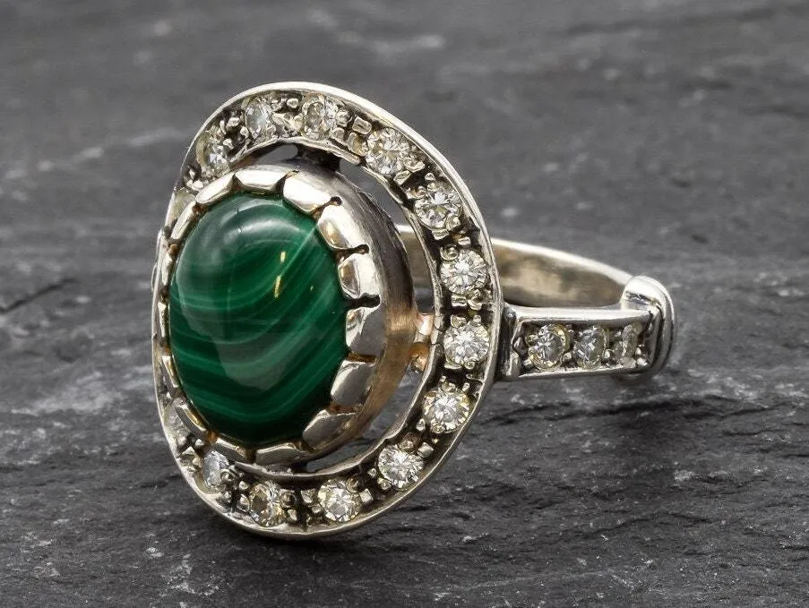 Malachite Ring - Green Vintage Ring - Oval Cocktail Ring