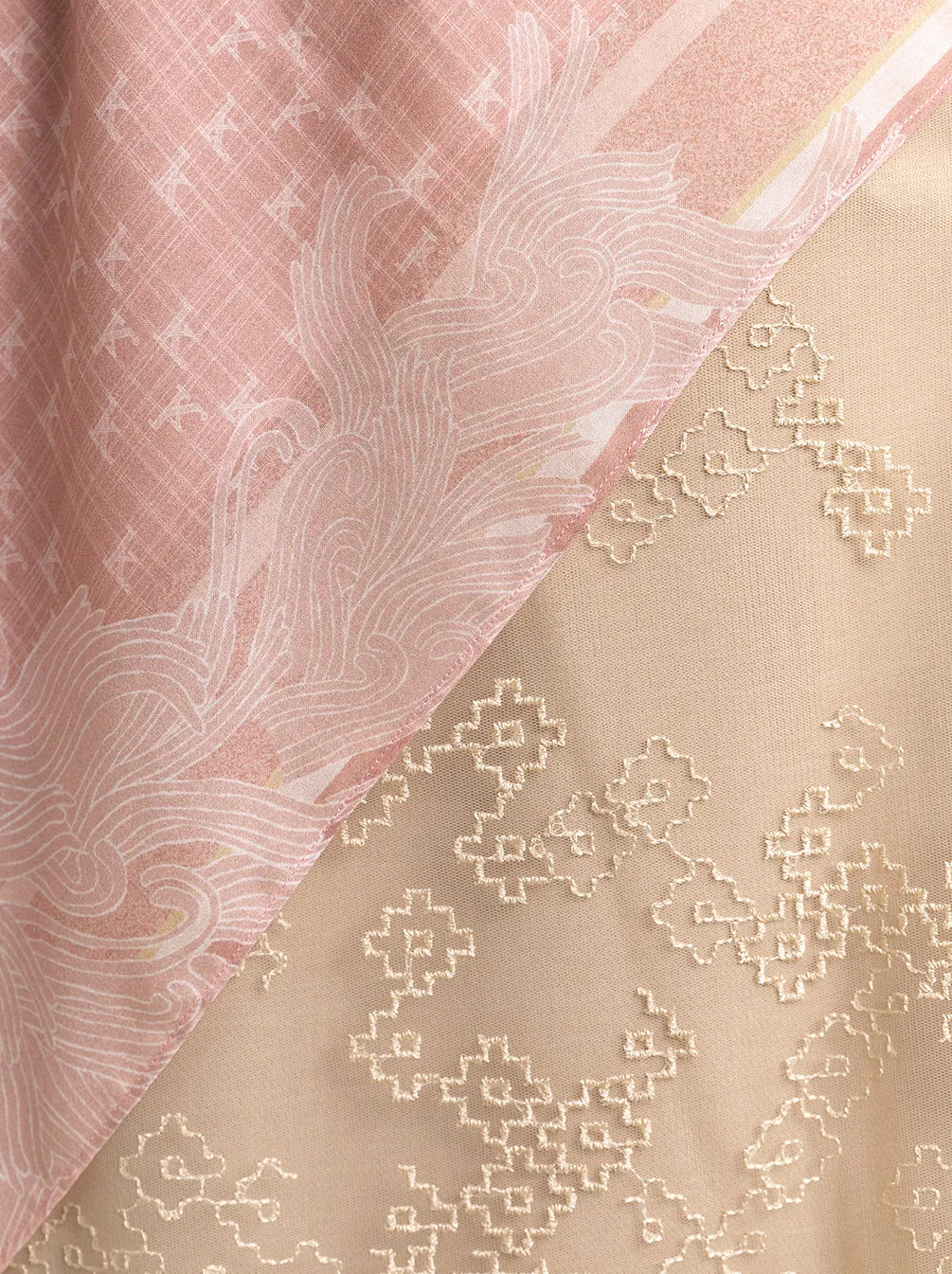 MONOGRAM SCARF LILY ROSE