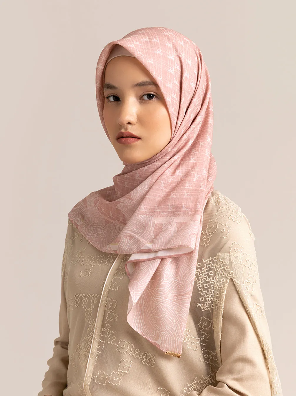 MONOGRAM SCARF LILY ROSE