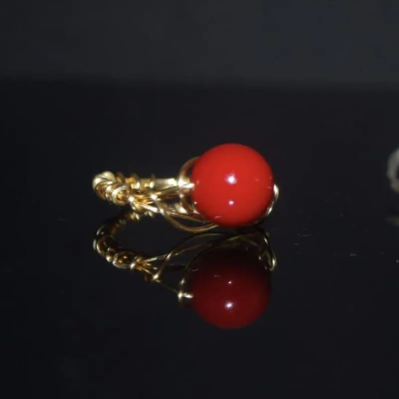 Red Shell Handcrafted Wire Women's Ring