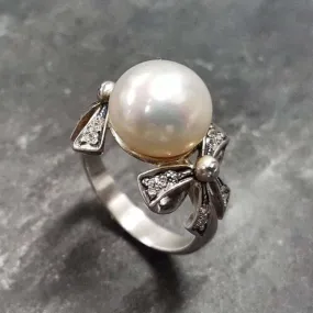 Ribbon Pearl Ring - Natural White Pearl - June Birthstone Ring