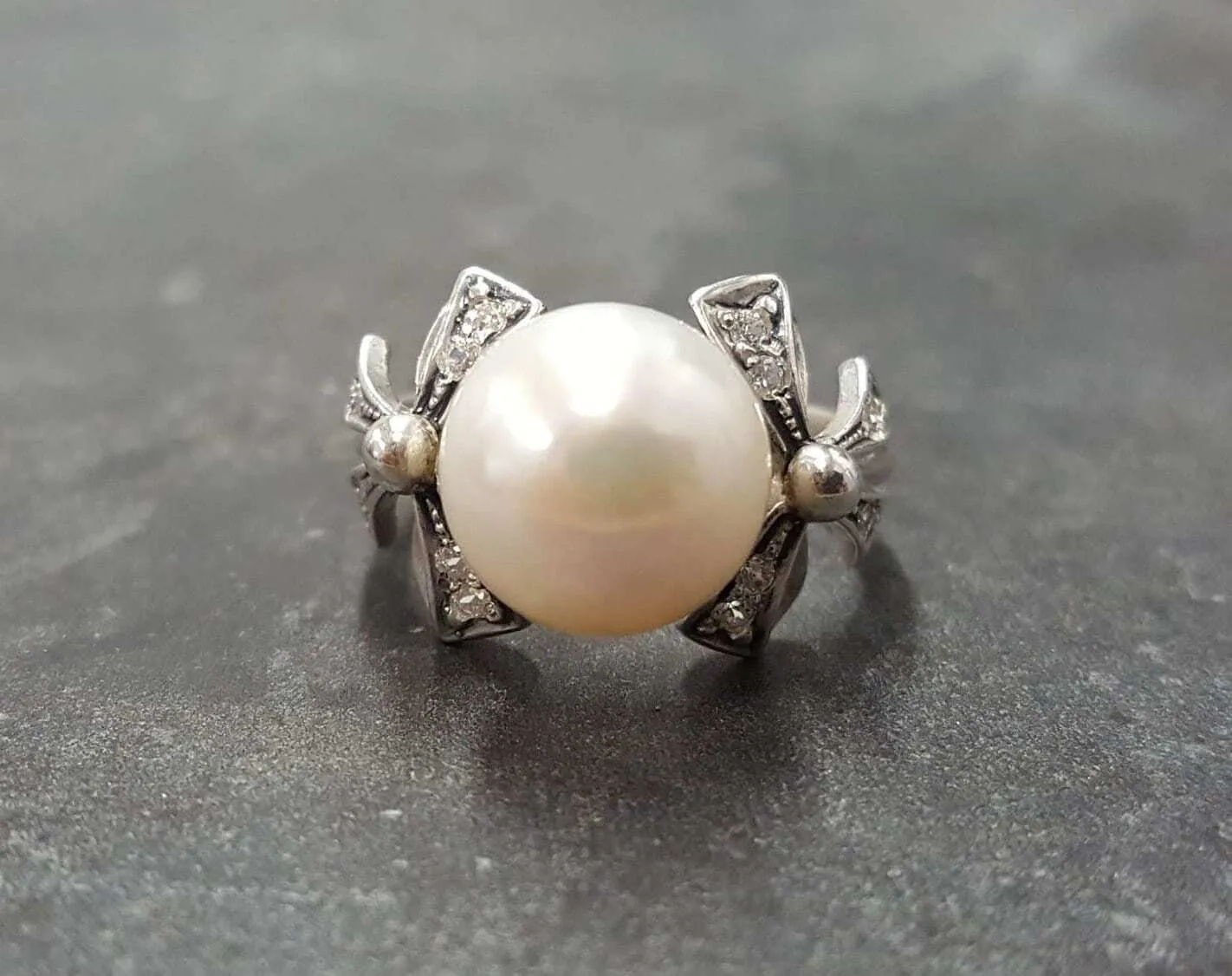 Ribbon Pearl Ring - Natural White Pearl - June Birthstone Ring