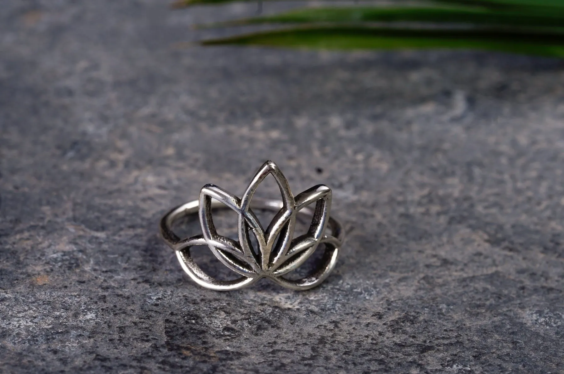 Ring ~ BIG LOTUS ~