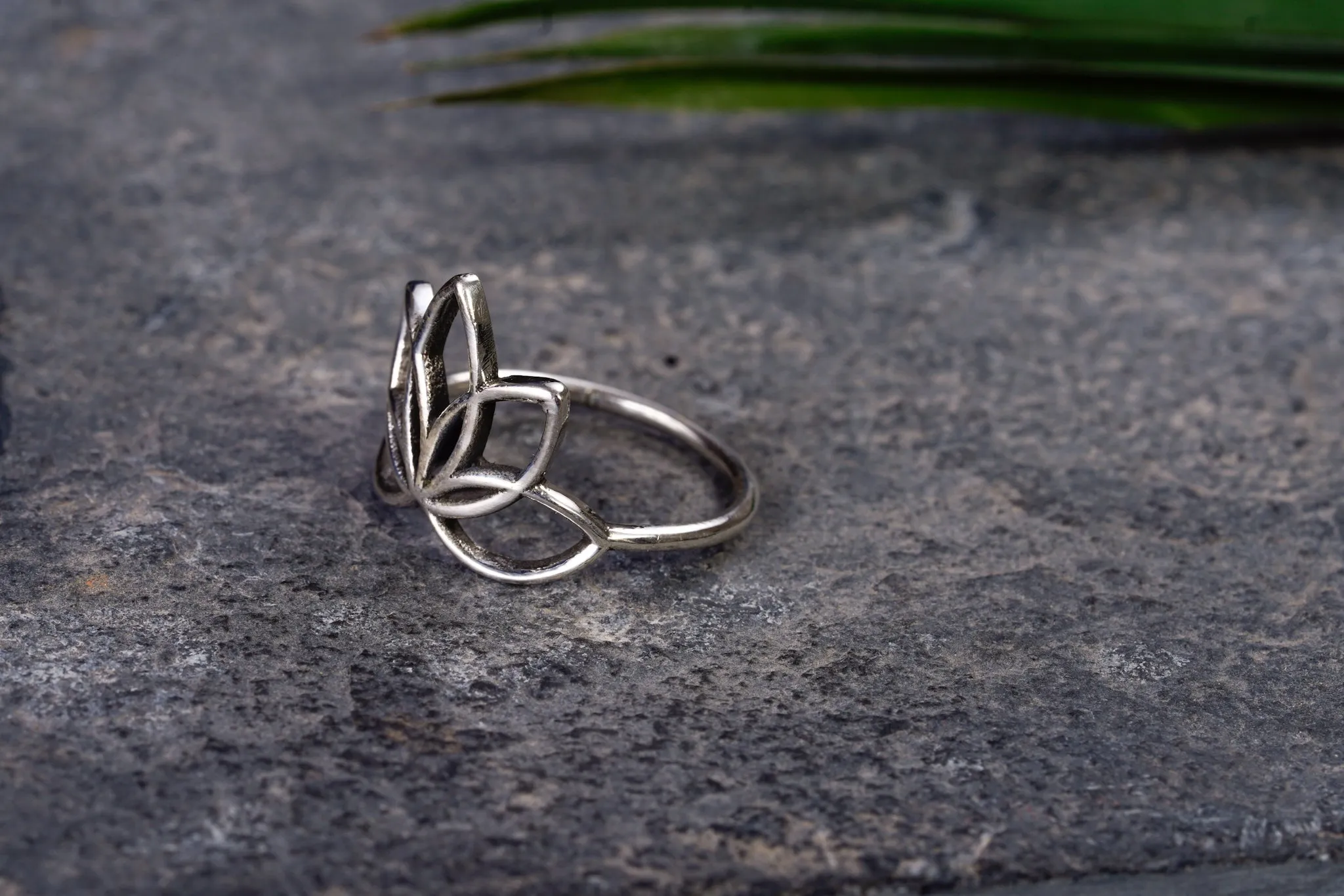 Ring ~ BIG LOTUS ~