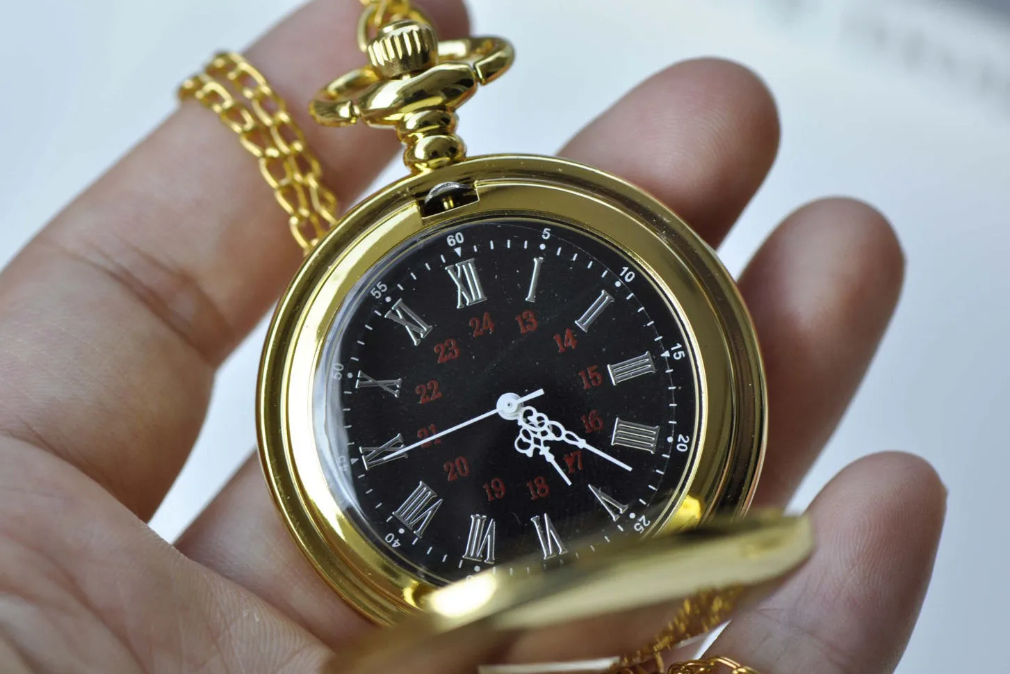 Shiny Gold Round Blank Pocket Watch Necklace Set of 1 A1821